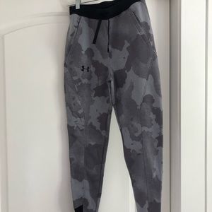 Boys under armour sweat pants
